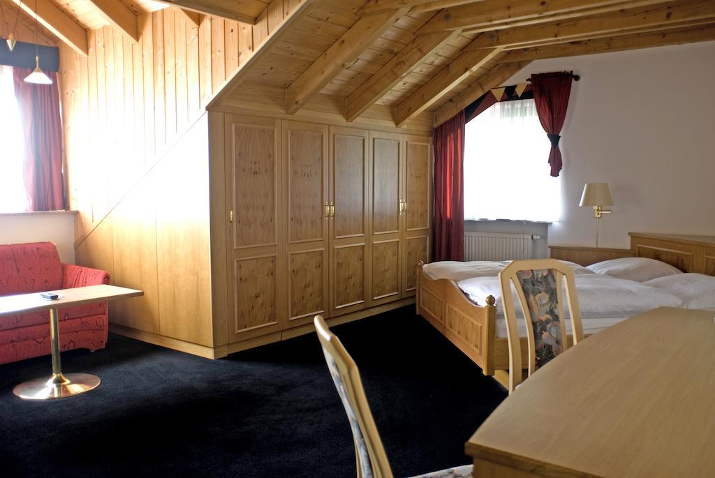 Hotel Zum Fischerwirt Baindlkirch Værelse billede