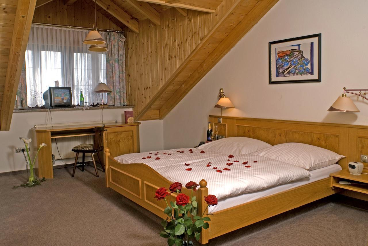 Hotel Zum Fischerwirt Baindlkirch Værelse billede